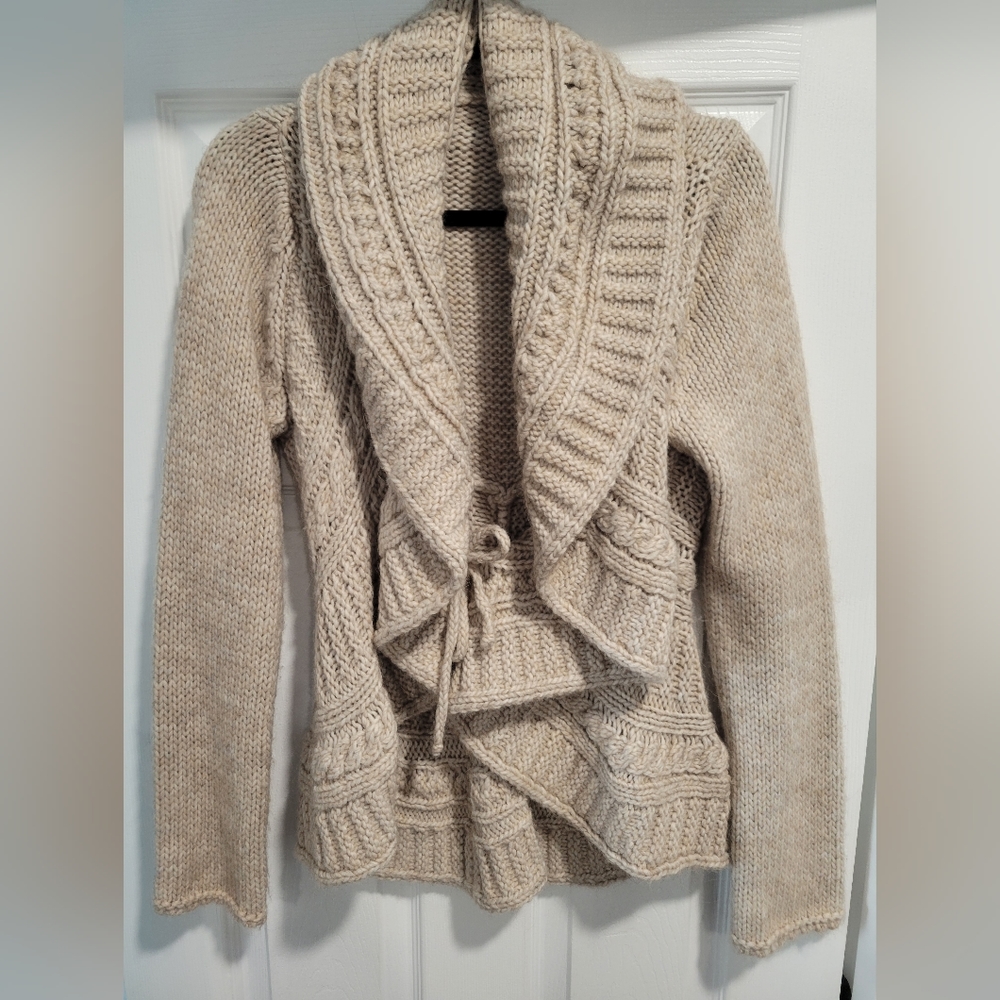 Sweater, made in Italy. Light beige. Size Medium